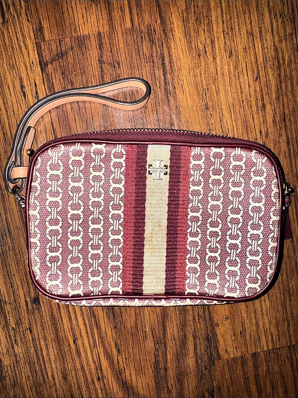 Tory Burch Gemini Link Canvas Wristlet Marroon & Cream 45.T1